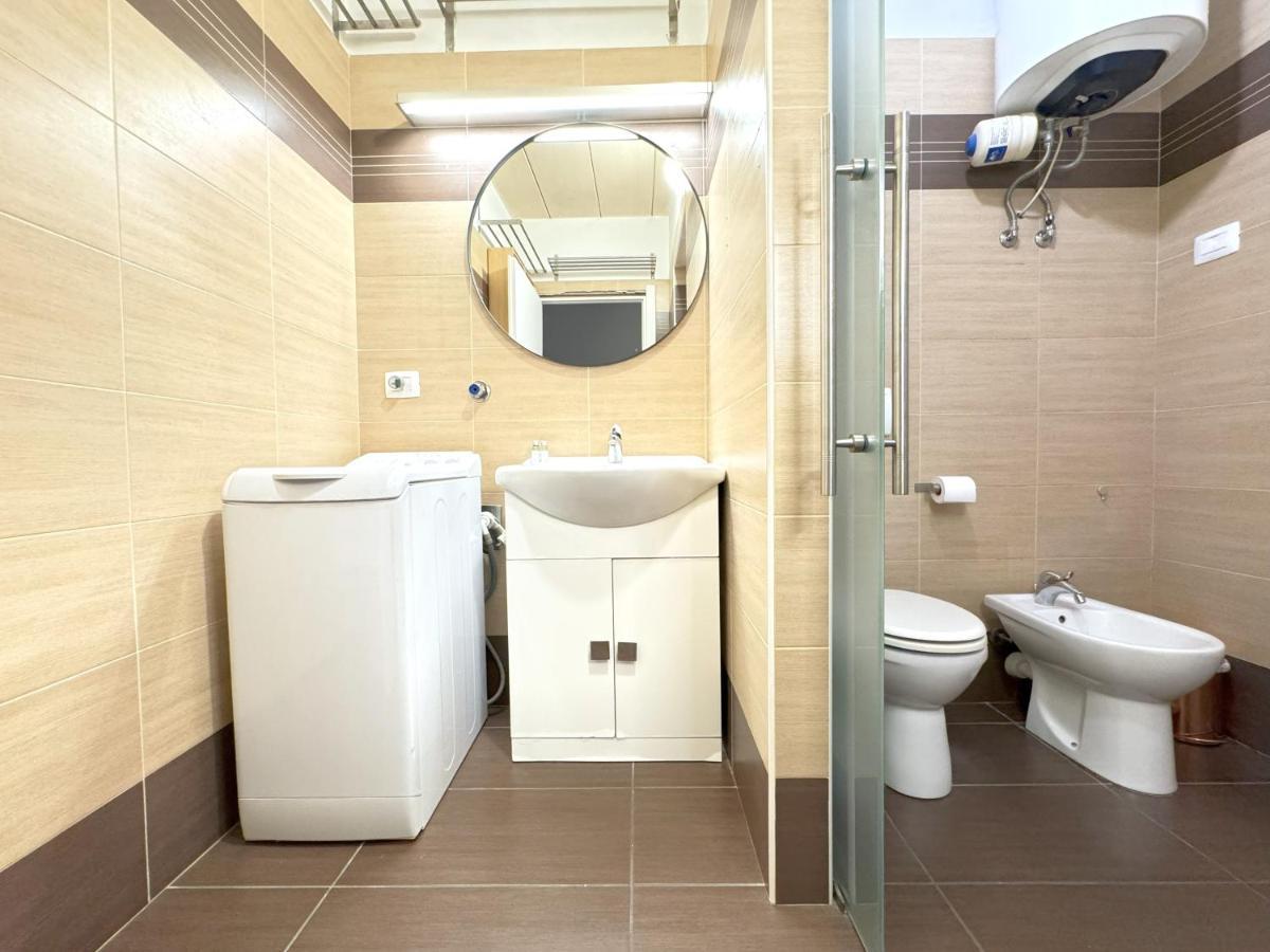 Dora Park-Porta Susa Private Parking&Netflix Apartment ตูริน ภายนอก รูปภาพ