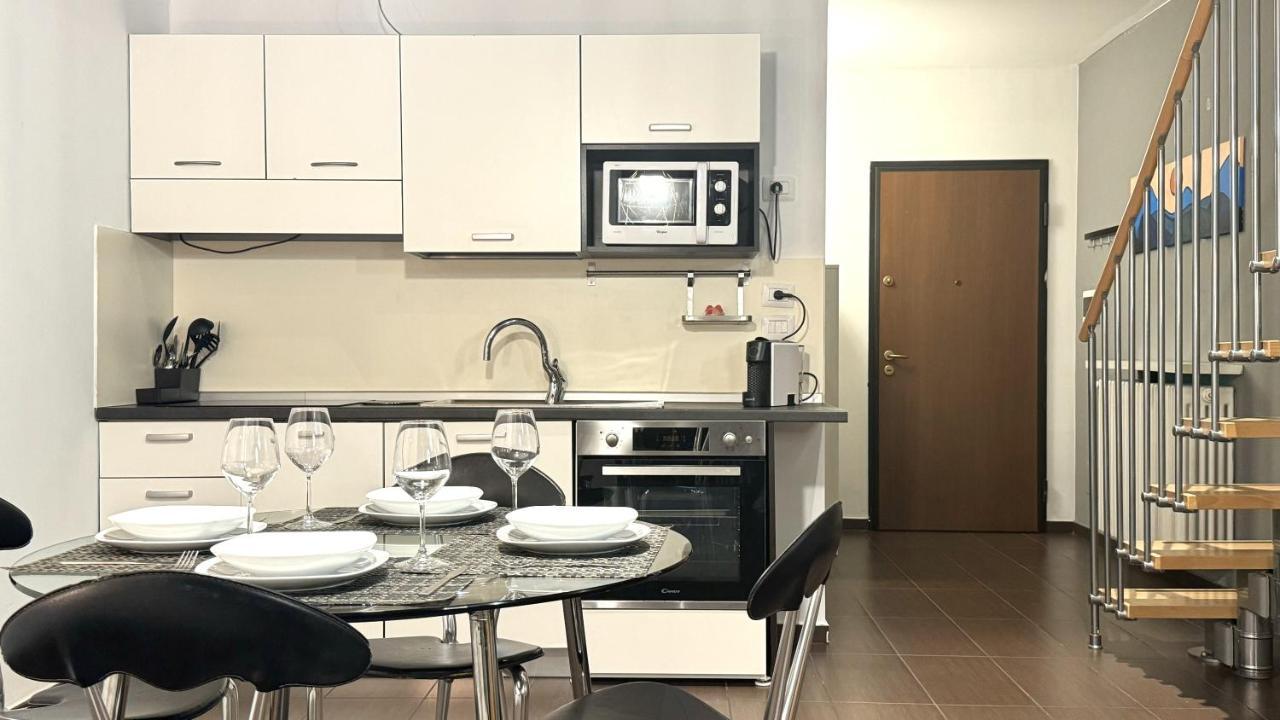 Dora Park-Porta Susa Private Parking&Netflix Apartment ตูริน ภายนอก รูปภาพ